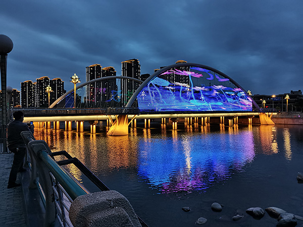 1742970194152440.jpg 米东河道亮化.jpg